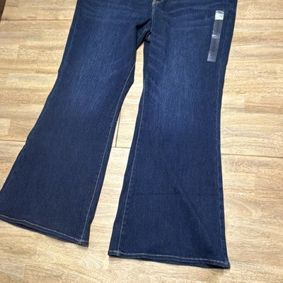 American Eagle Next Level Stretch High-Rise Flare Jeans Dark Blue Coldwater Rin…