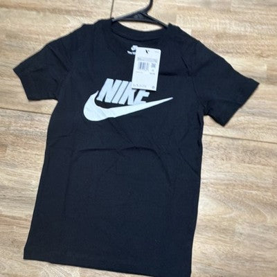 Nike Boys Black  Short Sleeve T-Shirt Size XS