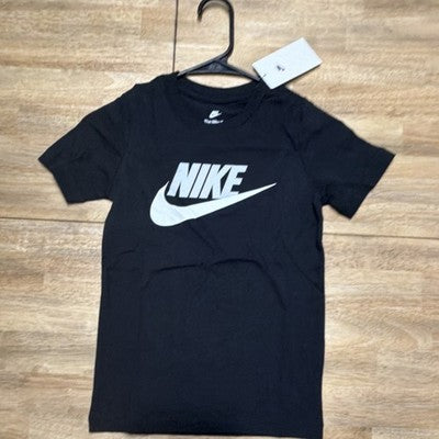 Nike Boys Black  Short Sleeve T-Shirt Size XS