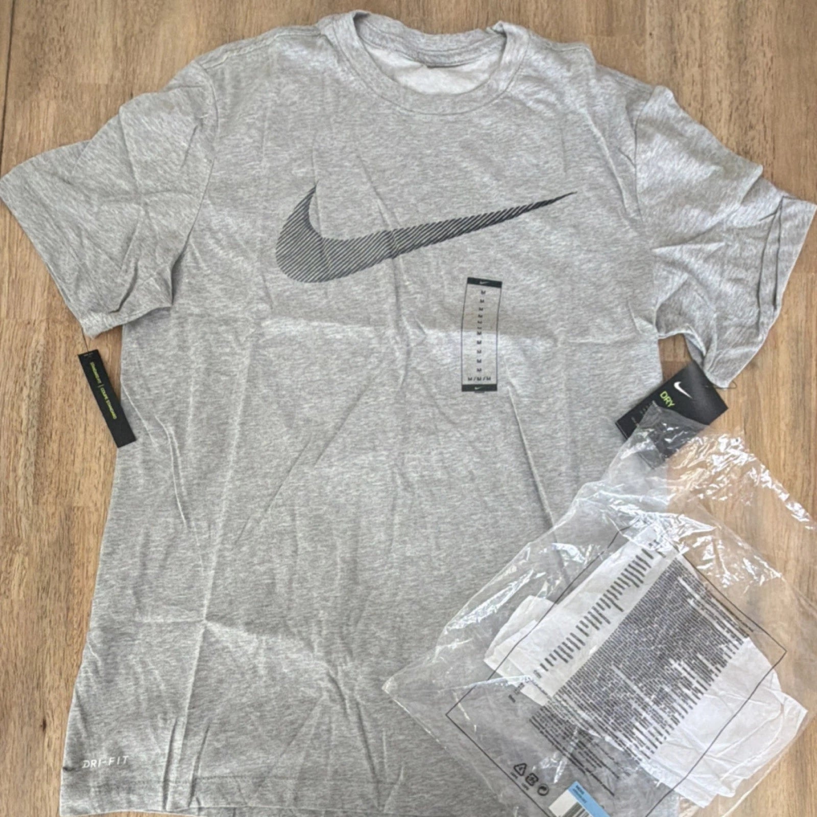 Nike Dri-FIT The Nike Tee M Gray Regular Fit Lightweight Crew Neck Short Sleeve AR5968-063