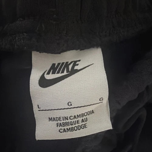 Nike Men’s L Standard Fit Above Knee Length Shorts Black Cotton  Polyester  New