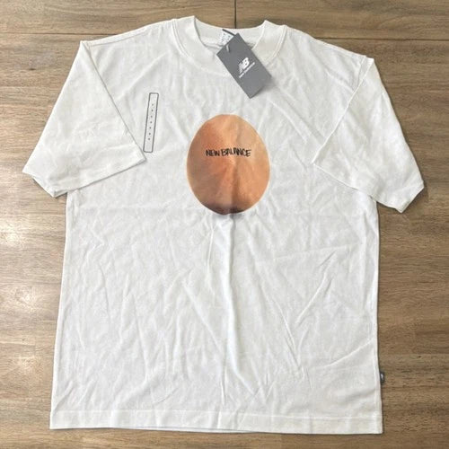 New Balance Eggtee White Tee Men's White Graphic Print T-Shirt S 8329-001