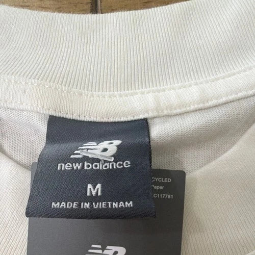 New Balance Play Anywhere Salt Tee Men's White Short Sleeve T-Shirt M 8312-001