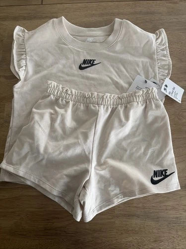 Nike Girls 6 - 2 Piece Set 36N024-X27 Off White New With Tags