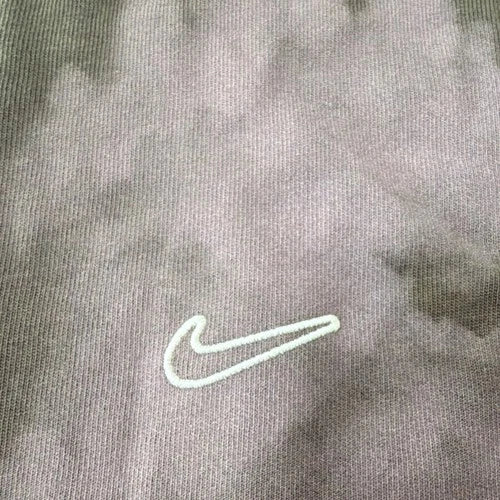 Nike The Nike Tee Loose Fit Men's Brown Graphic Short Sleeve T-Shirt L HJ0778-0…