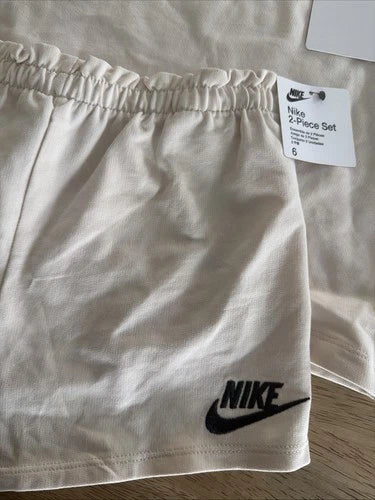 Nike Girls 6 - 2 Piece Set 36N024-X27 Off White New With Tags