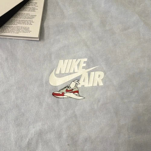 Nike Air The Nike Tee Men's Light Blue Graphic Loose Fit T-Shirt L HQ9275-057