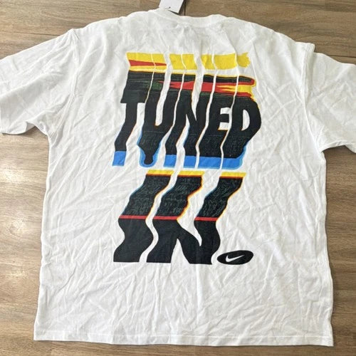 Nike The Nike Tee Loose Fit Men's White Graphic Print T-Shirt XL HJ0750-100