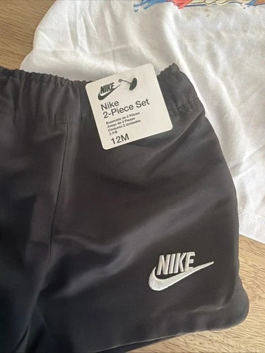Nike Boys 12M - 2 Piece Set Black 66N199-023