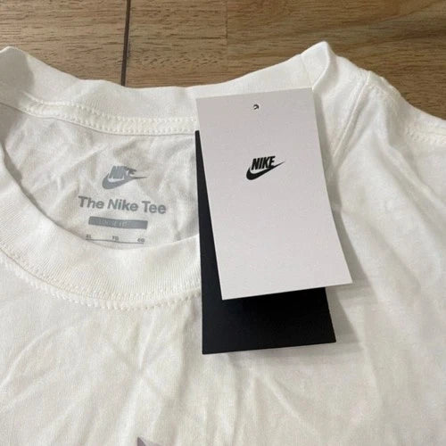 Nike The Nike Tee Loose Fit Men's White Graphic T-Shirt XL HQ9279-100