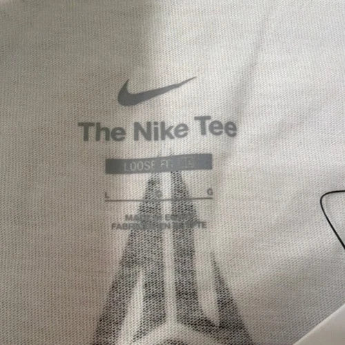 Nike The Nike Tee Loose Fit Men's White Graphic T-Shirt L HJ3428-100