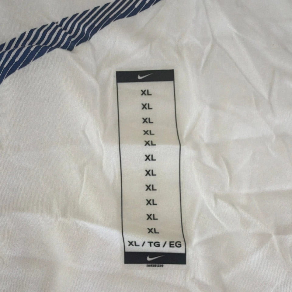 Nike Dri- Fit  White Short Sleeve T-Shirt XL AR5968-100