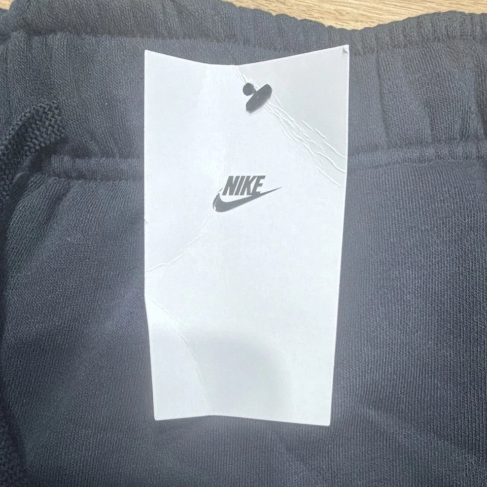 Nike Women's Plus Size black sweatpants (1X) XL