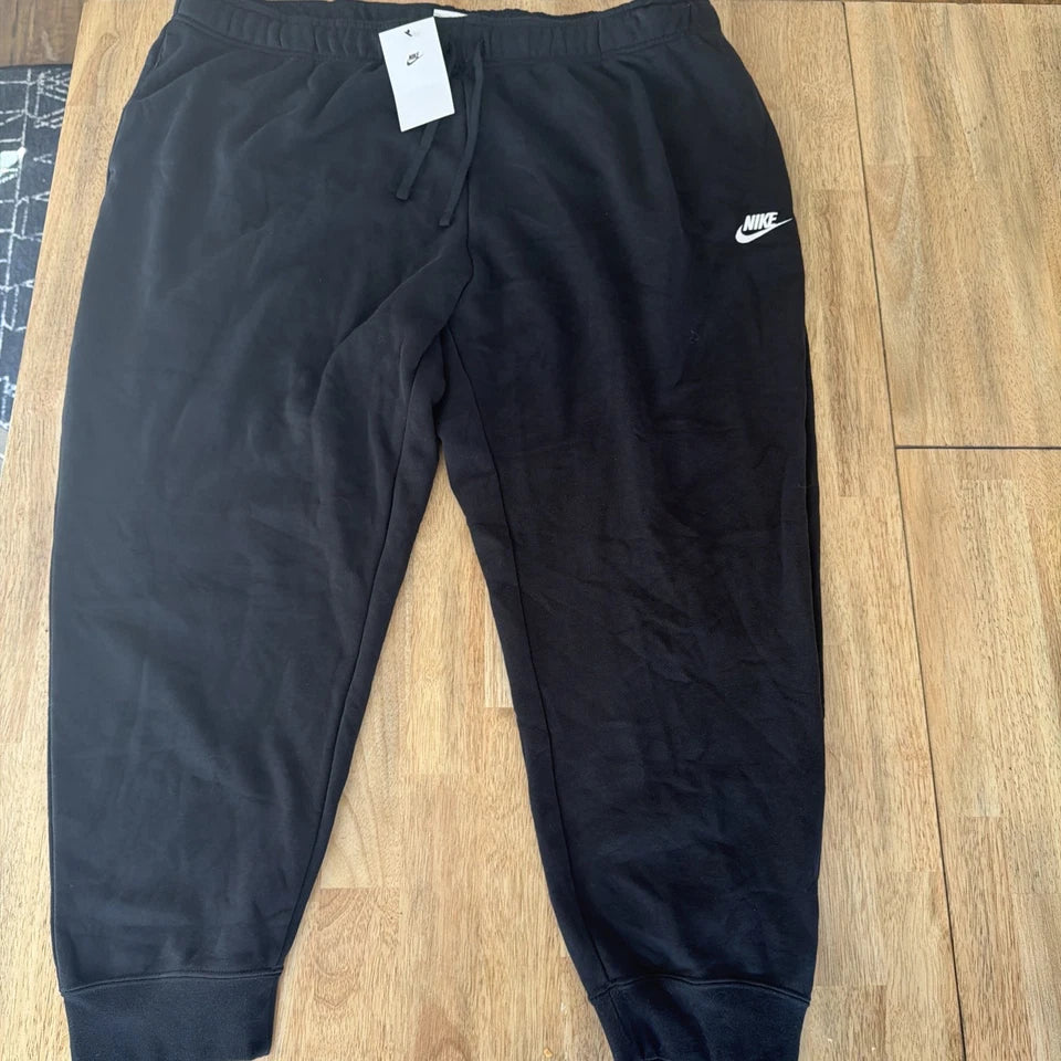 Nike Women's Plus Size black  2X Black sweatpants