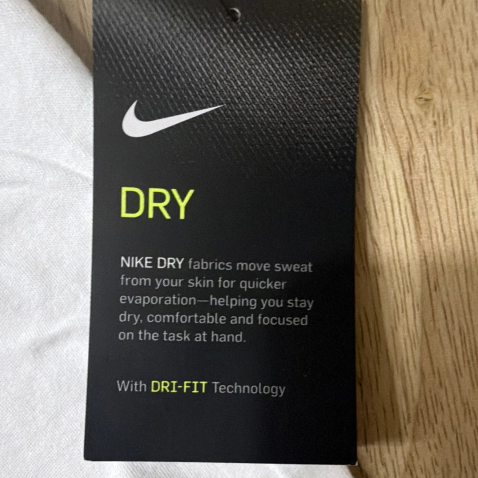 Nike The Nike Tee Men's White Graphic Print Short Sleeve T-Shirt M AR5968-100