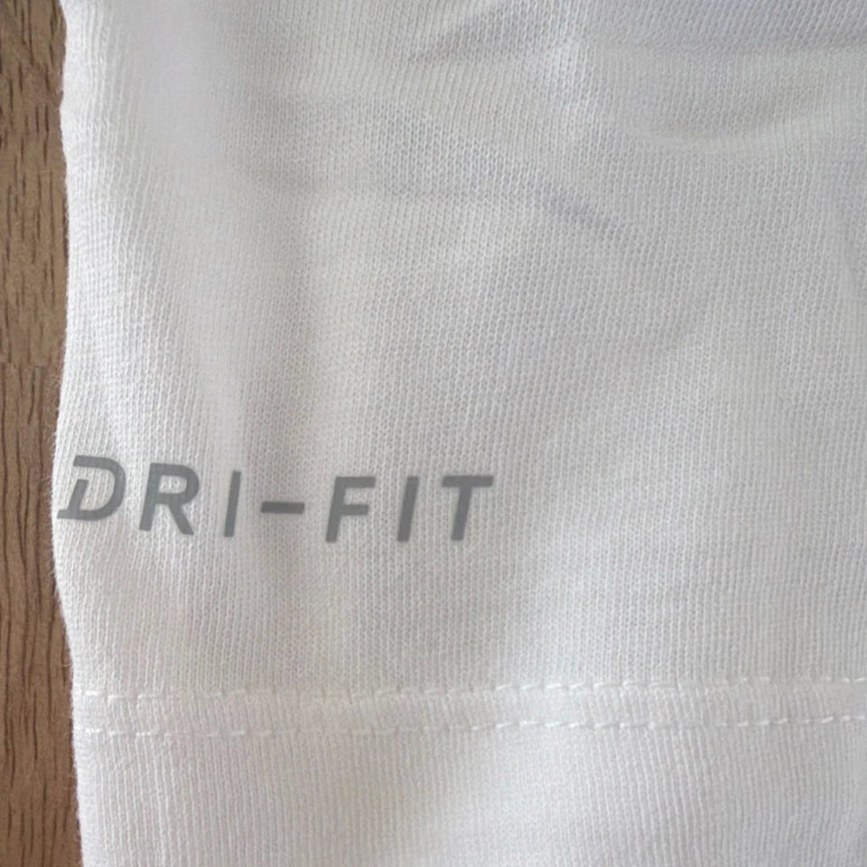 Nike Dri- Fit  White Short Sleeve T-Shirt XL AR5968-100